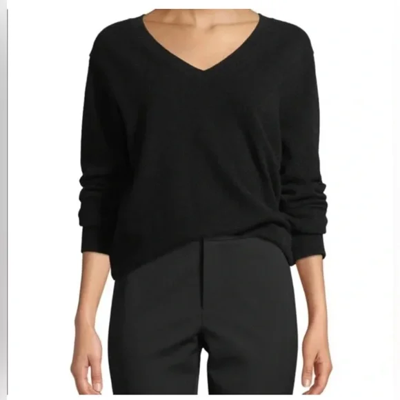 Neiman Marcus Women's Cashmere Collection Black V-Neck Sweater Large - Picture 1 of 6